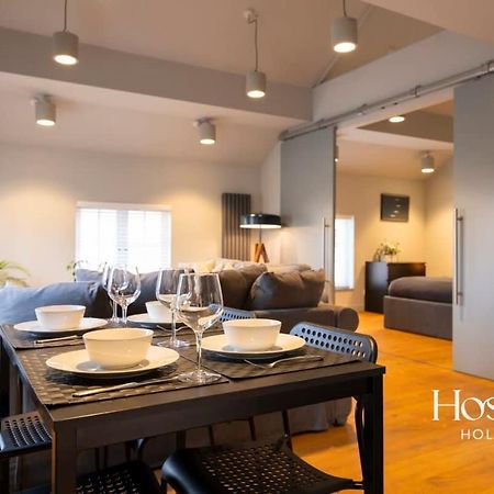 Stylish Luxury Apartment In The Centre Of Henley Екстериор снимка