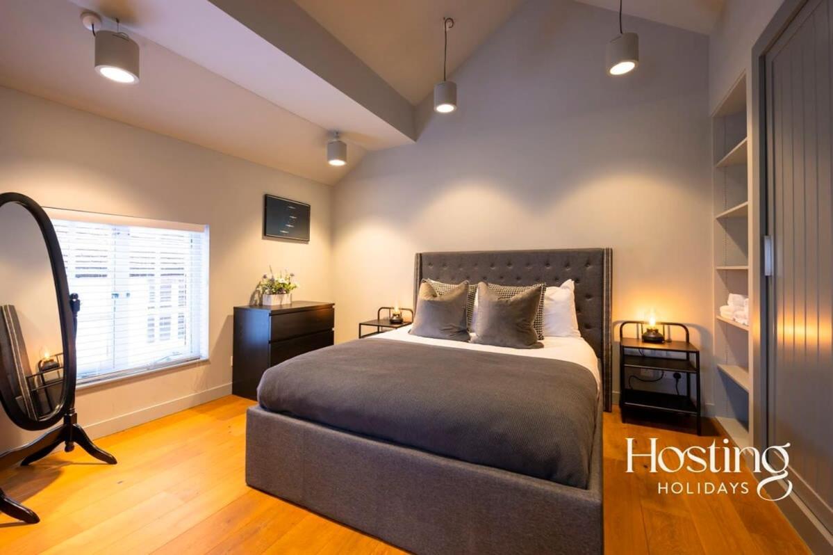Stylish Luxury Apartment In The Centre Of Henley Екстериор снимка